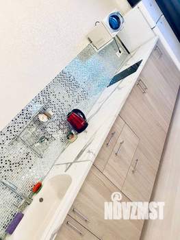 Студия квартира, посуточно, 40м2, 4/23 этаж