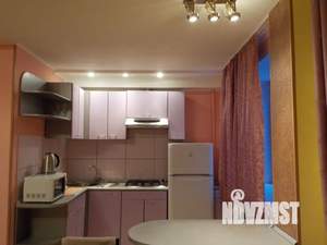 Студия квартира, посуточно, 32м2, 1/5 этаж