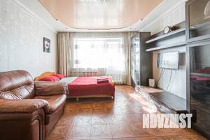 1-к квартира, посуточно, 40м2, 7/9 этаж