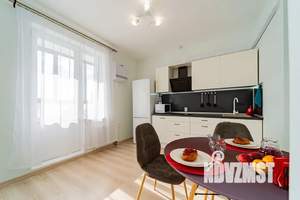 Студия квартира, посуточно, 42м2, 6/13 этаж