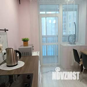 1-к квартира, посуточно, 40м2, 15/19 этаж