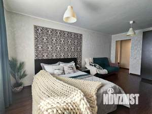 1-к квартира, посуточно, 40м2, 15/18 этаж