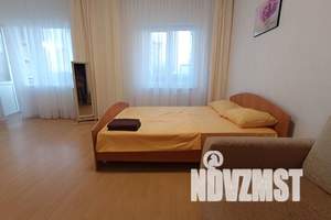 1-к квартира, посуточно, 38м2, 4/9 этаж