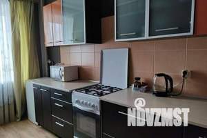 1-к квартира, посуточно, 40м2, 3/5 этаж