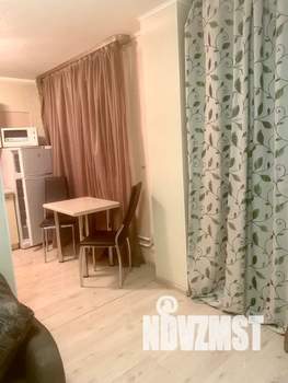 Студия квартира, посуточно, 40м2, 10/19 этаж