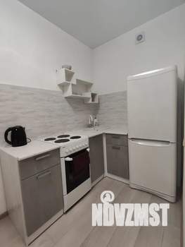 Студия квартира, посуточно, 35м2, 19/24 этаж