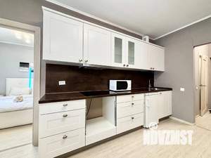 1-к квартира, посуточно, 43м2, 1/25 этаж