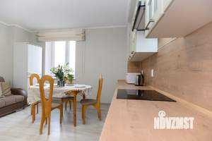 2-к квартира, посуточно, 72м2, 14/35 этаж