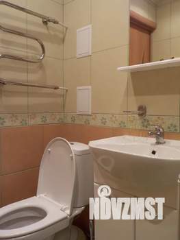 Студия квартира, посуточно, 32м2, 1/5 этаж