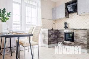 1-к квартира, посуточно, 40м2, 15/25 этаж