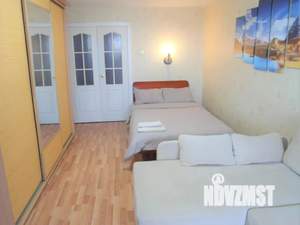 1-к квартира, посуточно, 42м2, 15/16 этаж