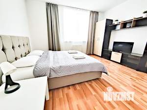 2-к квартира, посуточно, 75м2, 1/1 этаж