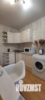 1-к квартира, посуточно, 39м2, 11/16 этаж
