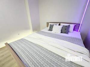 Студия квартира, посуточно, 37м2, 2/25 этаж