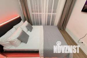 1-к квартира, посуточно, 39м2, 2/25 этаж