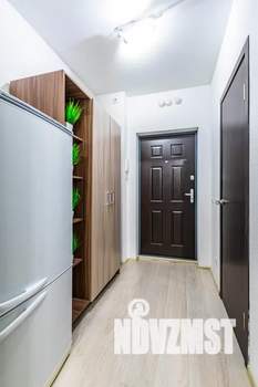 Студия квартира, посуточно, 35м2, 21/25 этаж