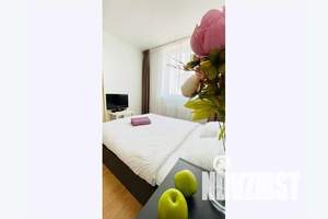 1-к квартира, посуточно, 42м2, 1/18 этаж