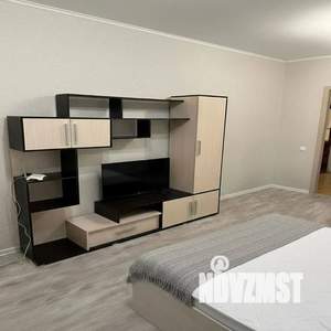 1-к квартира, посуточно, 35м2, 13/16 этаж