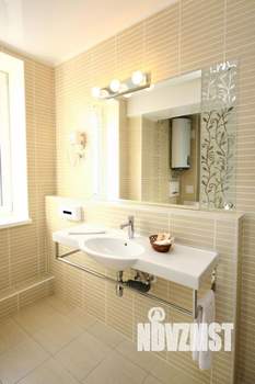 3-к квартира, посуточно, 46м2, 1/1 этаж