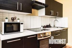 1-к квартира, посуточно, 42м2, 1/1 этаж