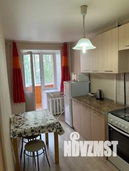 1-к квартира, посуточно, 33м2, 4/9 этаж