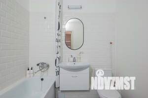 1-к квартира, посуточно, 60м2, 13/32 этаж