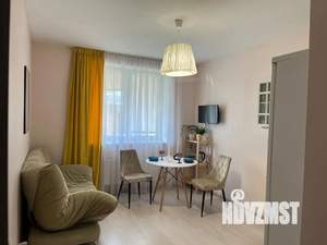 Студия квартира, посуточно, 40м2, 1/5 этаж