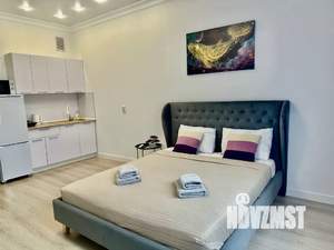 Студия квартира, посуточно, 42м2, 1/9 этаж