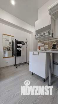 Студия квартира, посуточно, 14м2, 2/5 этаж