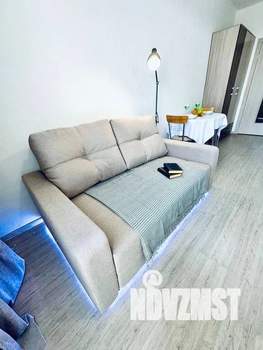 Студия квартира, посуточно, 40м2, 11/25 этаж