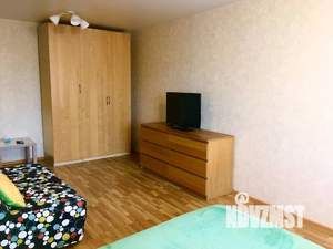 1-к квартира, посуточно, 36м2, 6/9 этаж