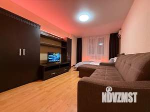 1-к квартира, посуточно, 41м2, 7/18 этаж