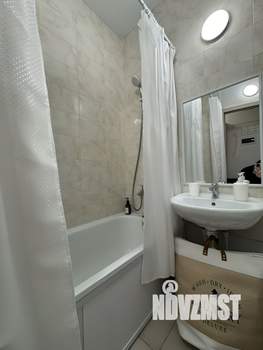 2-к квартира, посуточно, 36м2, 8/25 этаж