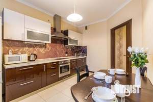 2-к квартира, посуточно, 70м2, 1/1 этаж