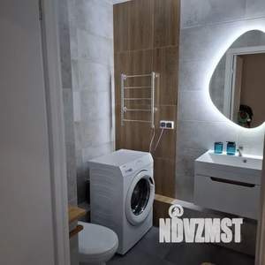 1-к квартира, посуточно, 38м2, 8/25 этаж