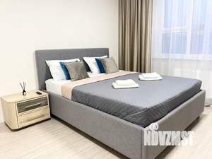 Студия квартира, посуточно, 30м2, 10/28 этаж