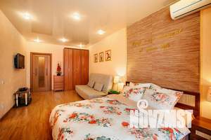 1-к квартира, посуточно, 44м2, 11/19 этаж