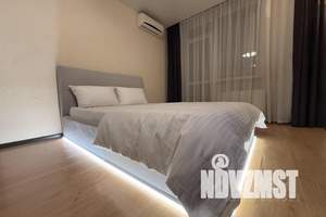 1-к квартира, посуточно, 44м2, 11/18 этаж