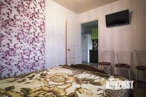 2-к квартира, посуточно, 46м2, 1/1 этаж