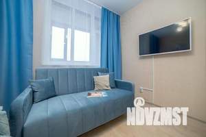 1-к квартира, посуточно, 36м2, 4/25 этаж