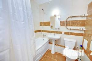Студия квартира, посуточно, 40м2, 15/18 этаж