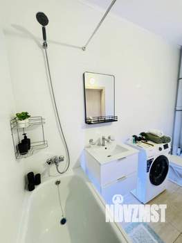Студия квартира, посуточно, 40м2, 11/25 этаж