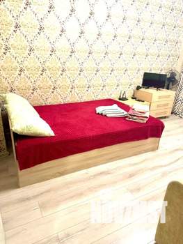 1-к квартира, посуточно, 39м2, 9/32 этаж