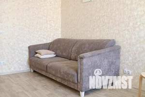 1-к квартира, посуточно, 43м2, 7/32 этаж