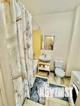 Студия квартира, посуточно, 28м2, 18/25 этаж