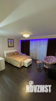 Студия квартира, посуточно, 41м2, 1/10 этаж