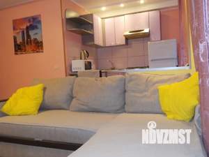 Студия квартира, посуточно, 32м2, 1/5 этаж