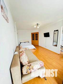 1-к квартира, посуточно, 35м2, 1/1 этаж