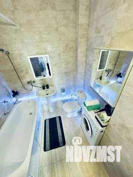 Студия квартира, посуточно, 40м2, 11/25 этаж