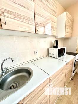 Студия квартира, посуточно, 40м2, 7/25 этаж